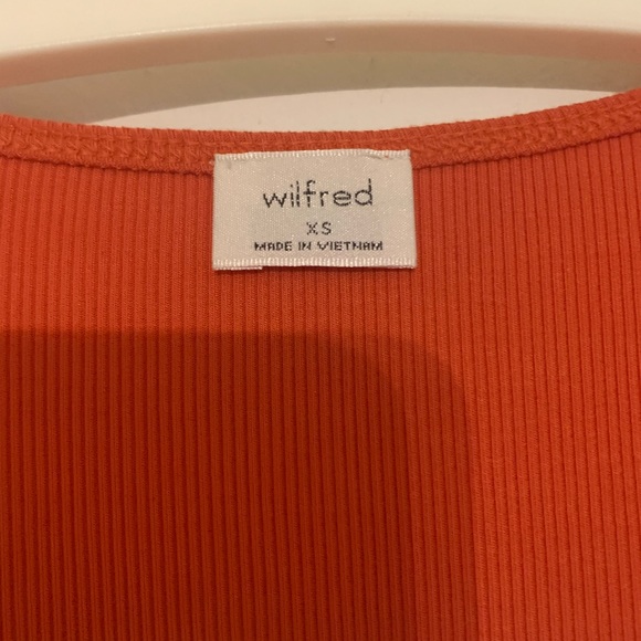 Aritzia Wilfred free tie top - Picture 6 of 8